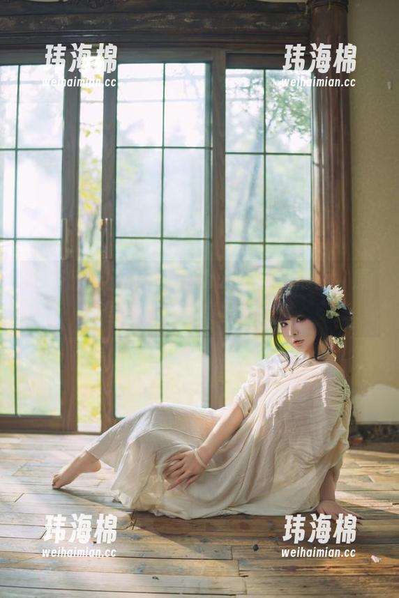 这浴缸让玉汇 kokuhui看起来很香，原图更新的节奏太强了！-玮海棉